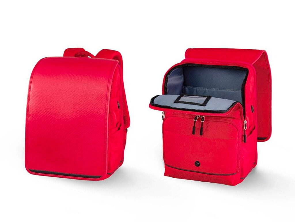 กระเป๋านักเรียน จากวัสดุรีไซเคิล ที่มีน้ำหนักเบาได้รับความนิยมในญี่ปุ่น